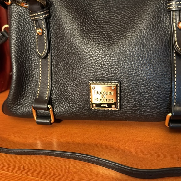 Dooney & Burke Sorrento Satchel in EXCELLENT condition - Picture 2 of 9